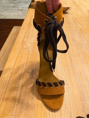 Chloé Miles Ochre Suede Lace Up Sandals Black Tie Block Heels EU 36
